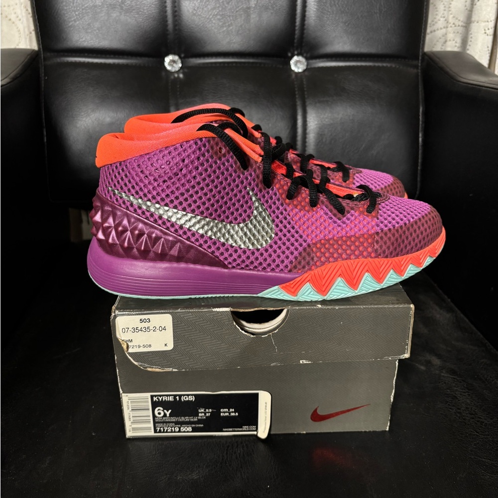 Nike Kyrie 1 Easter